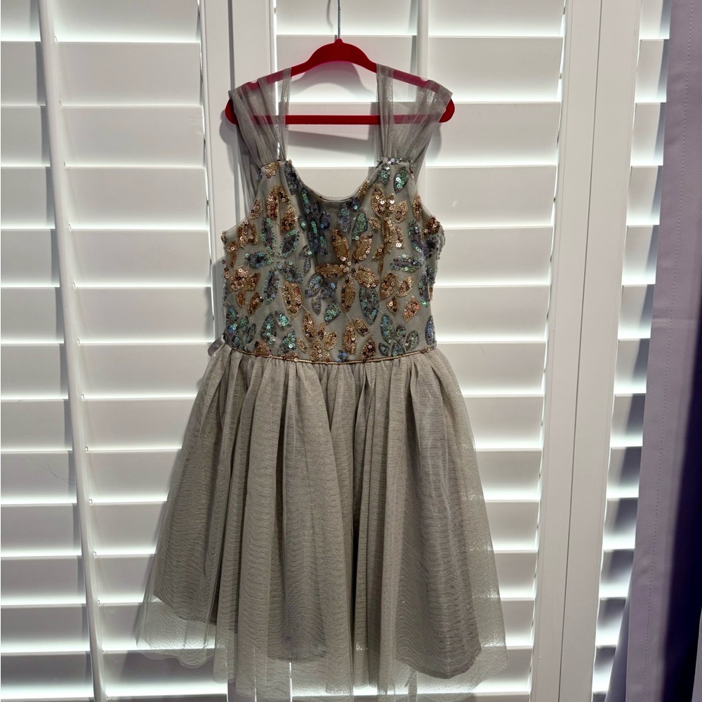 Nordstrom girls holiday gold and gray sparkle dress. Size 10